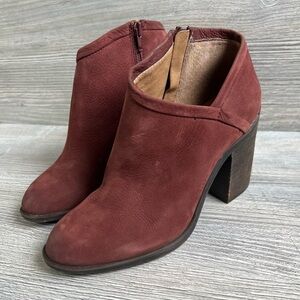 Lucky Brand Salza brick red leather asymmetrical ankle boots with zipper sz 6.5
